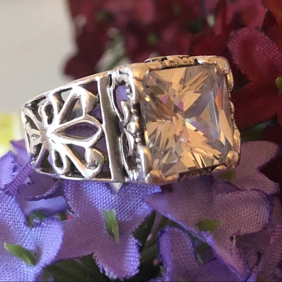Silpada Filigree Sterling Silver and Cubic Zirconia Uptown Ring Size 6 - Picture 1 of 16